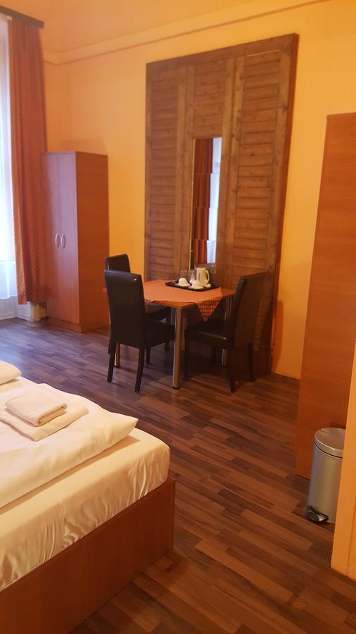 Hotel Madara 2*